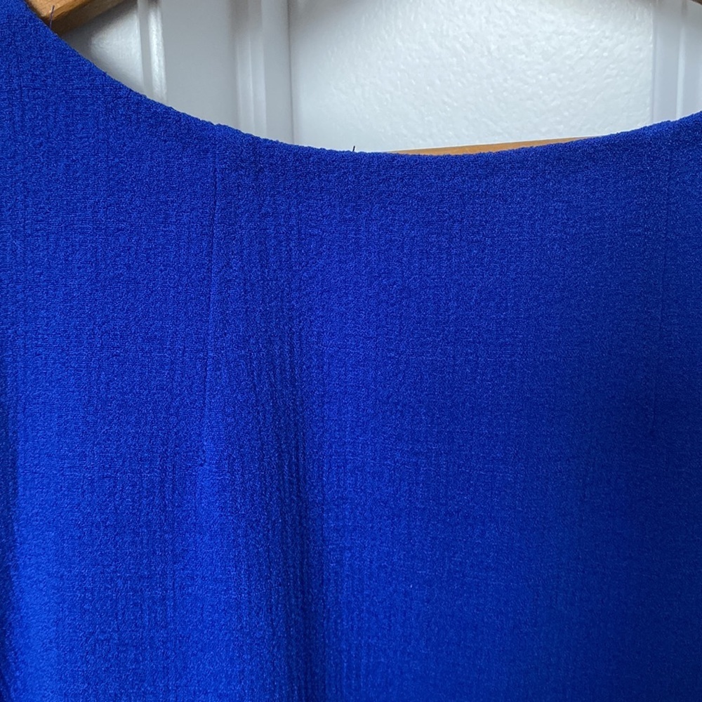 Club Monaco royal blue sleeveless blouse size small - Picture 5 of 7